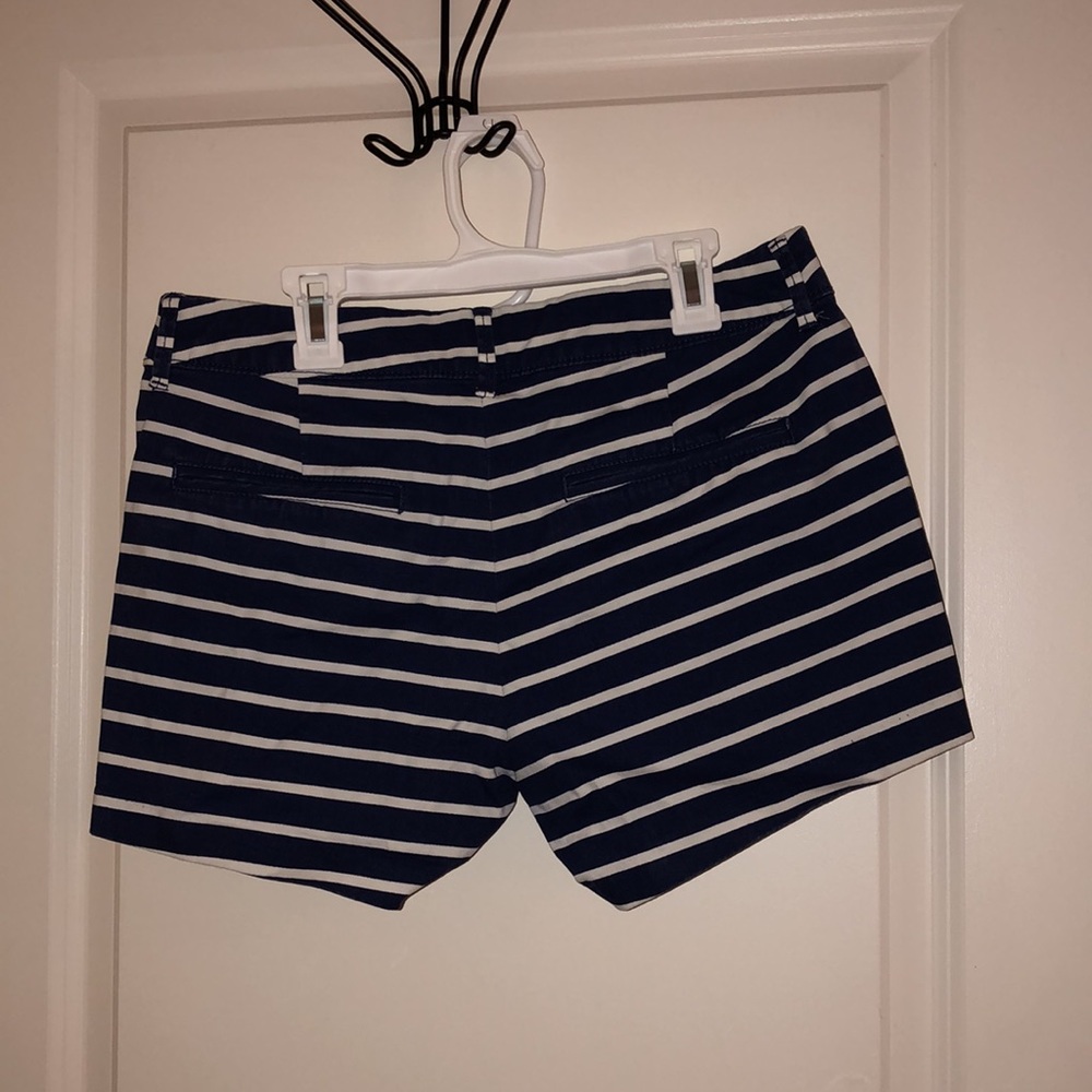 Striped shorts - Picture 2 of 2